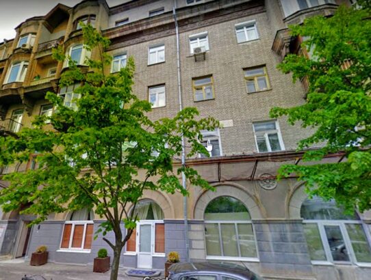 Дарвина 8, Sобщ=143м, 1эт Нежилой фонд, два входа окна во двор. Липки.